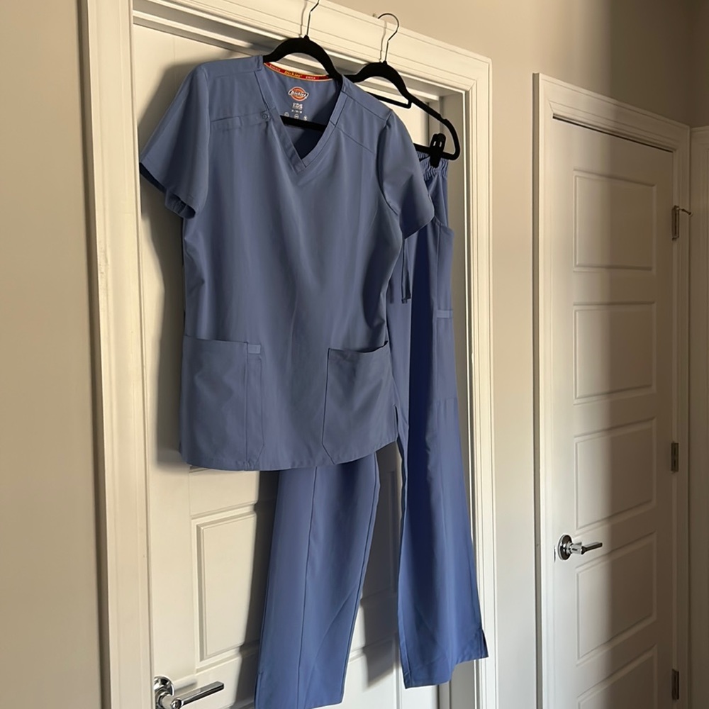 Dickies scrub set